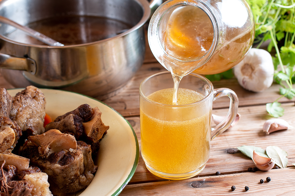bone broth being made in a pop with organic ingredients bone broth being made in a pop with organic ingredients