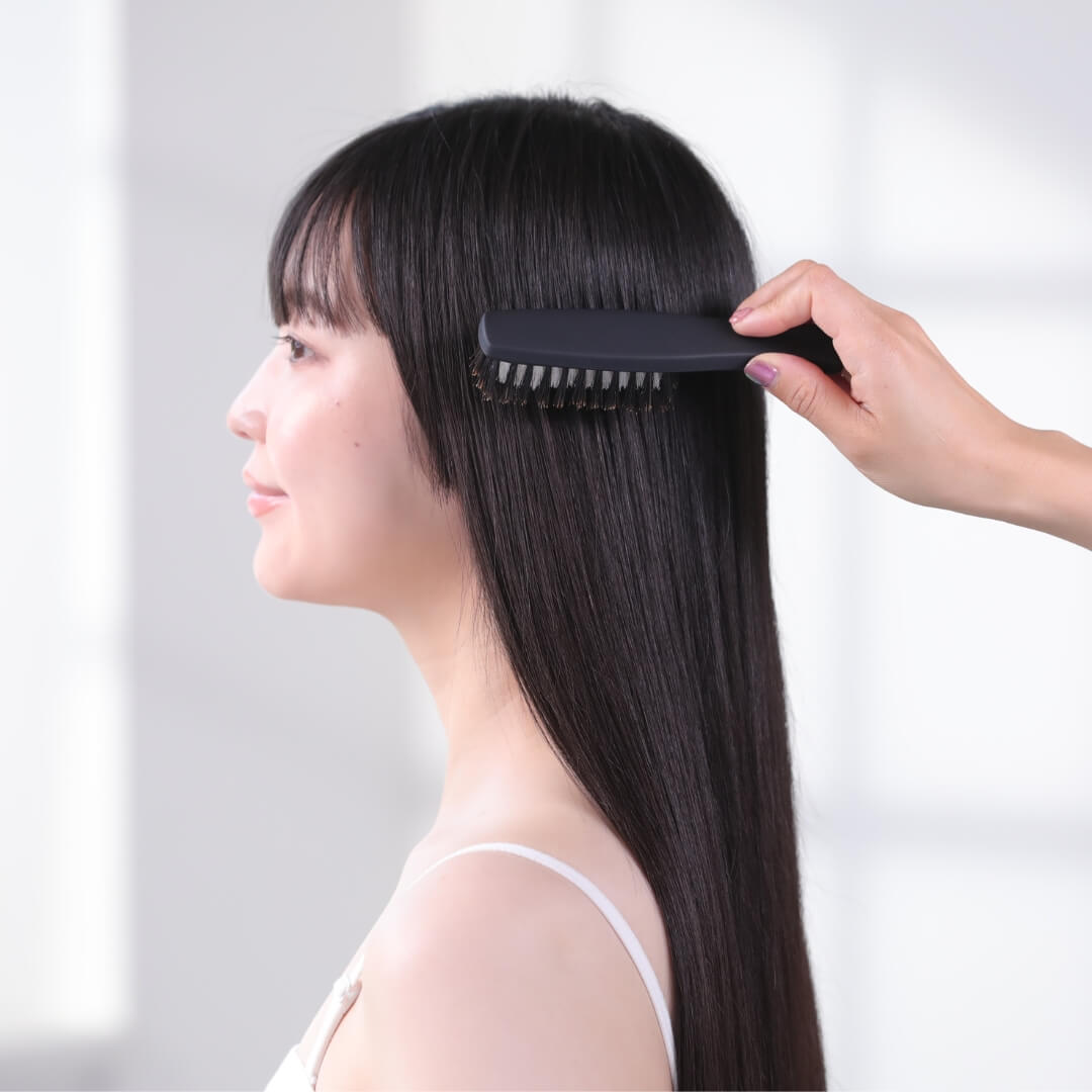 Natürliche Glättung – ganz ohne Hitze oder Styling-Produkte
