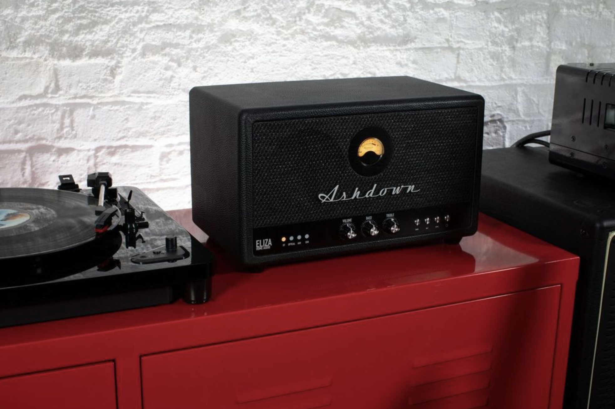 Ashdown rm800 evo ii head front panel with matt black anodised alloy finish Ashdown rm800 evo ii head front panel with matt black anodised alloy finish